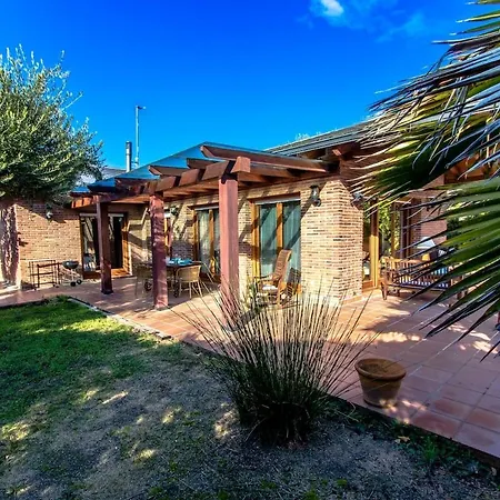 Villa Catalunya Casas A Costa Brava Gem - Only A Few Minutes To The Beach! *