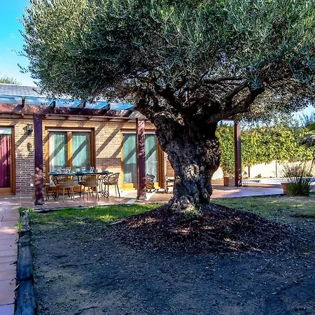 Villa Catalunya Casas A Costa Brava Gem - Only A Few Minutes To The Beach! *