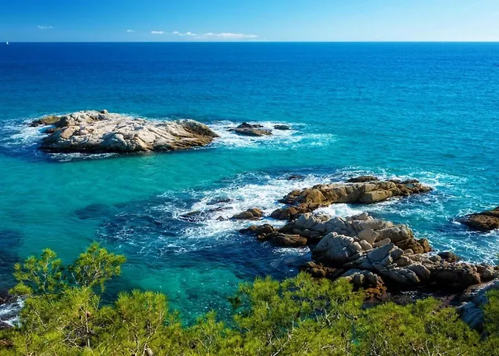 Villa Catalunya Casas A Costa Brava Gem - Only A Few Minutes To The Beach!