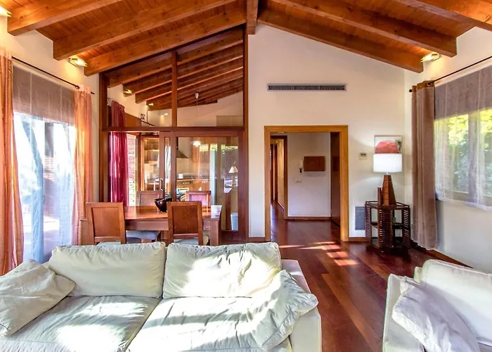 Catalunya Casas A Costa Brava Gem - Only A Few Minutes To The Beach! Villa